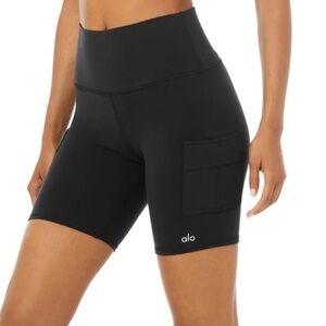 Alo 7" High-Waist Cargo Biker Short Size XS